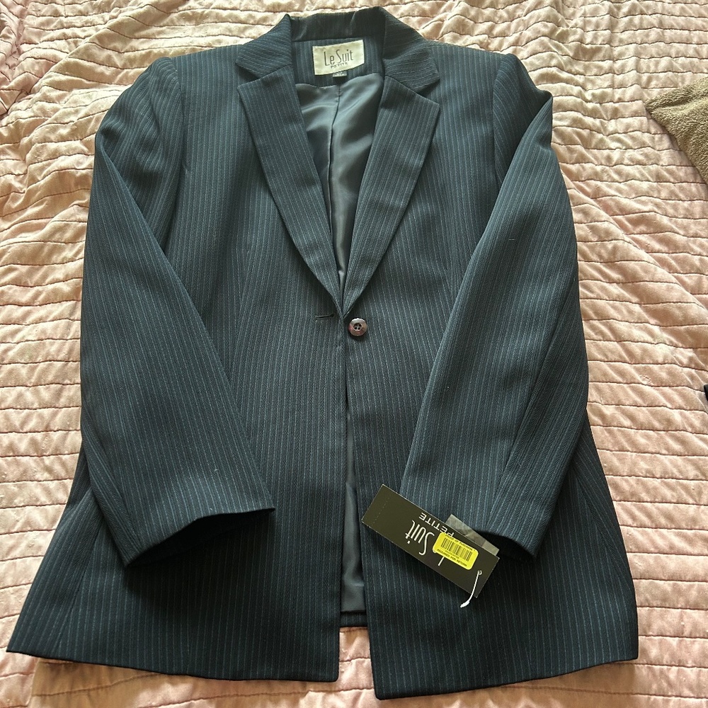 Skirt suit set